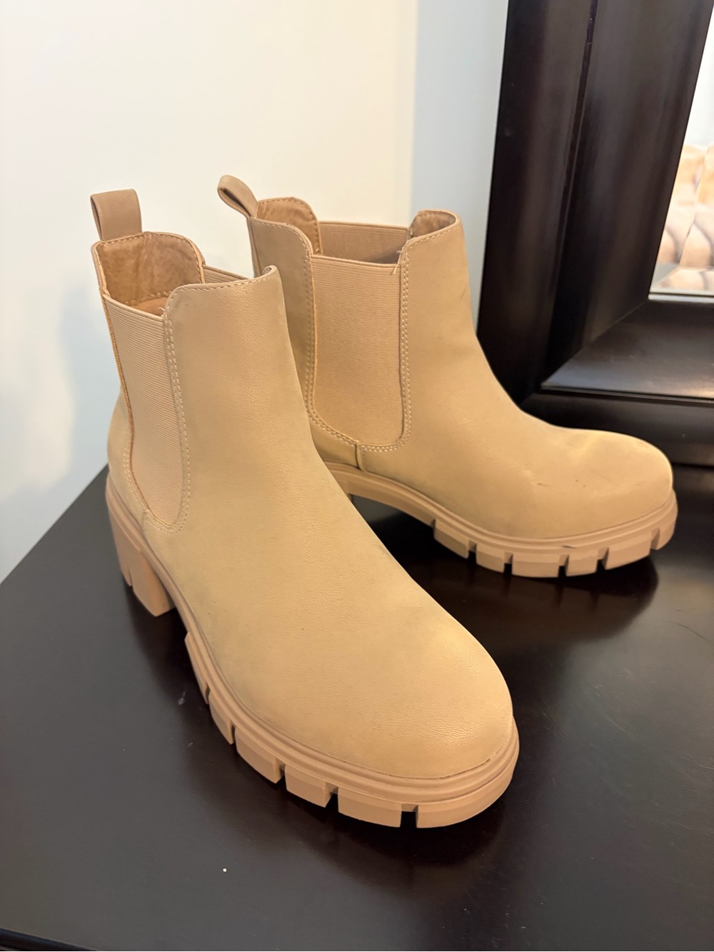 MIA Chunky Chelsea Ankle Boots in Beige